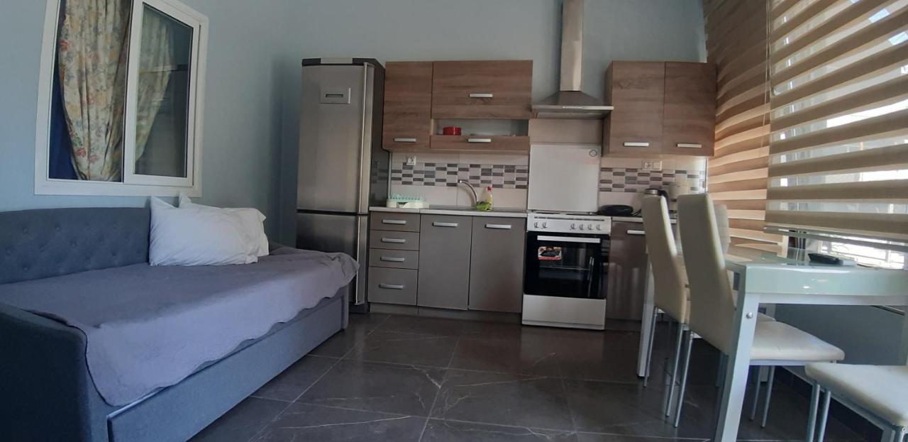 Soula'S Sunshine Apartments Nea Karvali Exterior foto